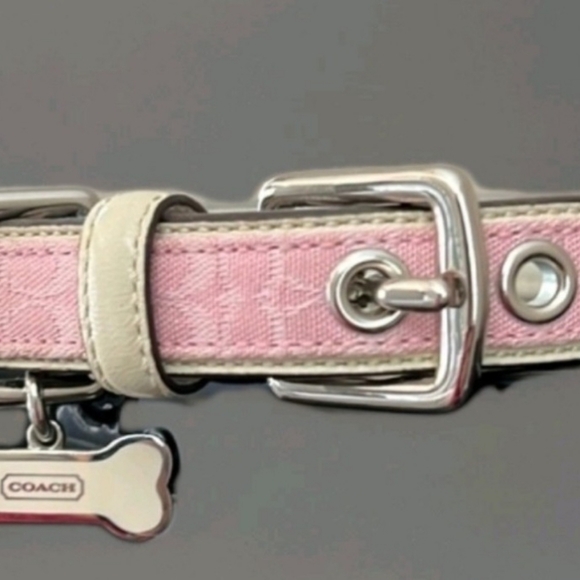 Coach Signature Jacquard Dog Leash And Collar Set ( Pink & White ) - Picture 3 of 11